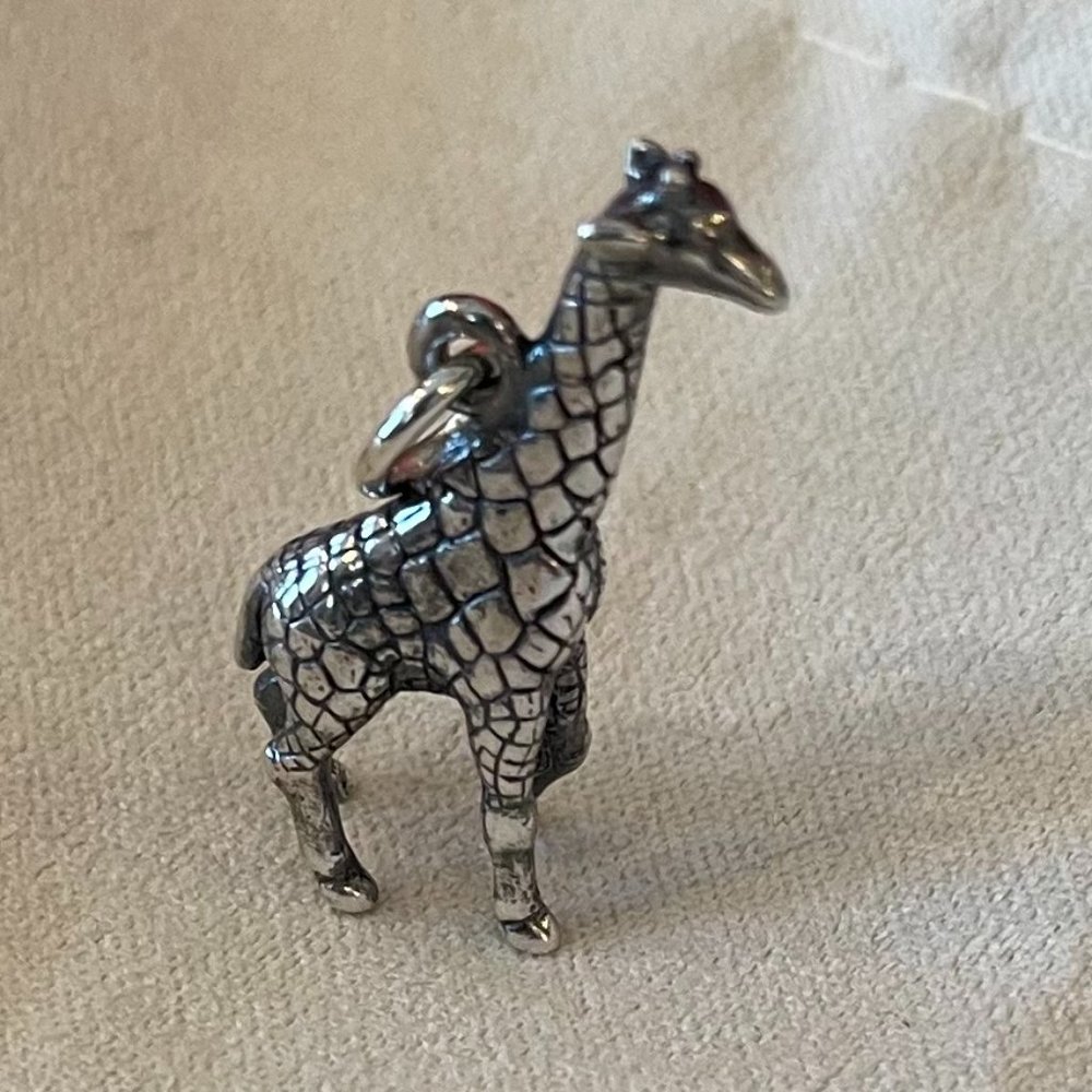 Rare Vintage Retired James Avery 3D Giraffe Charm